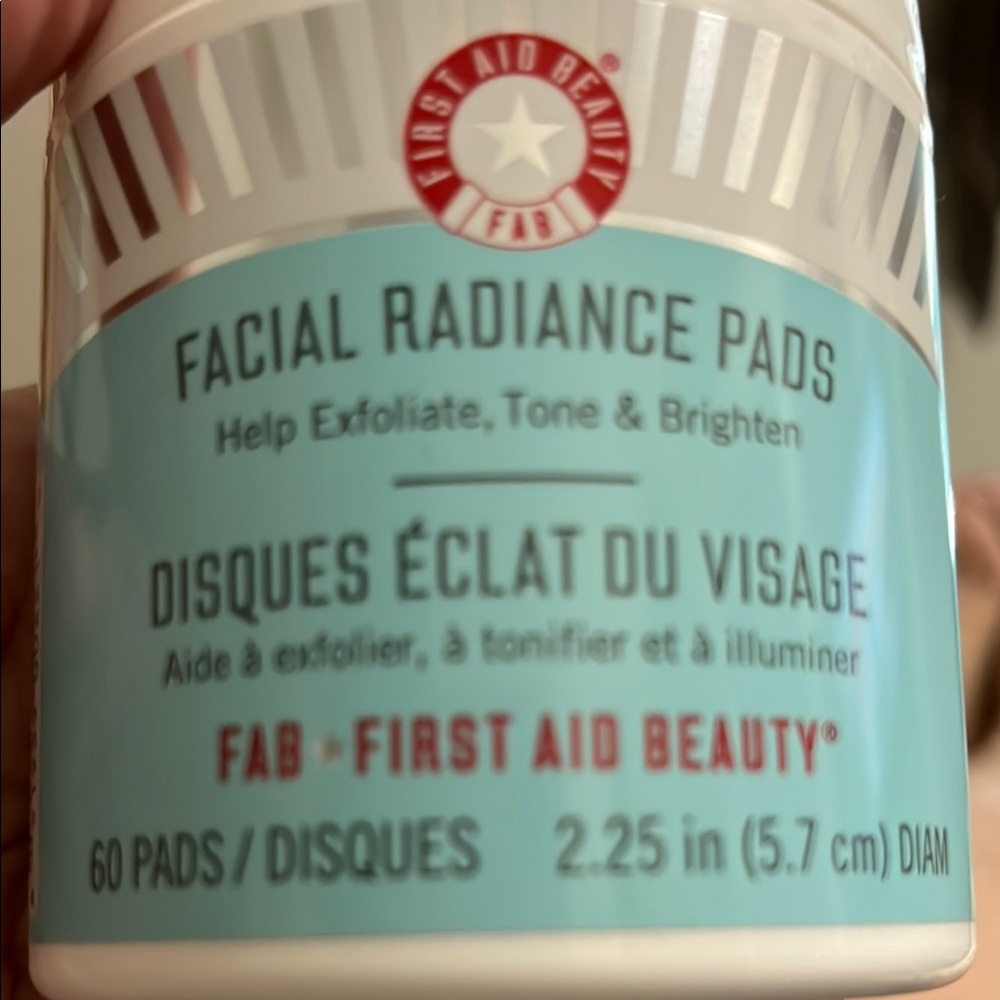 First Aid Beauty Facial Radiance Pads